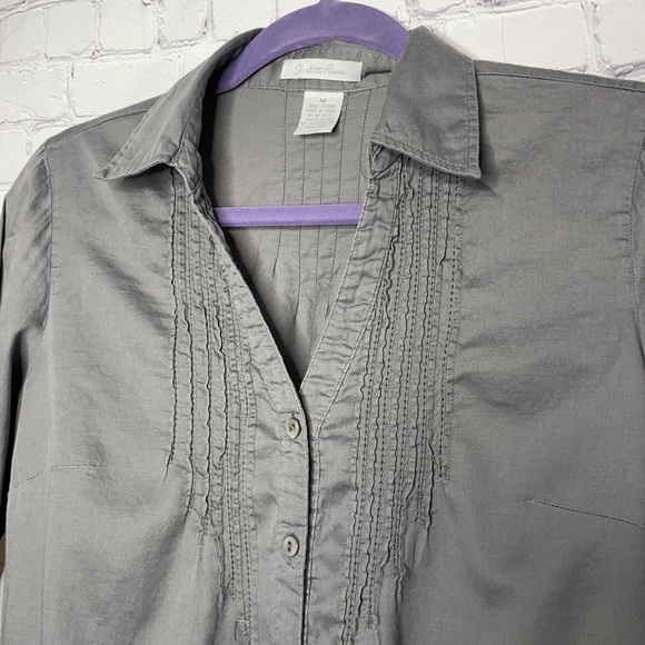 Charlotte Russe Gray Long Button Down with Tiny Ruffle Details - Picture 2 of 8